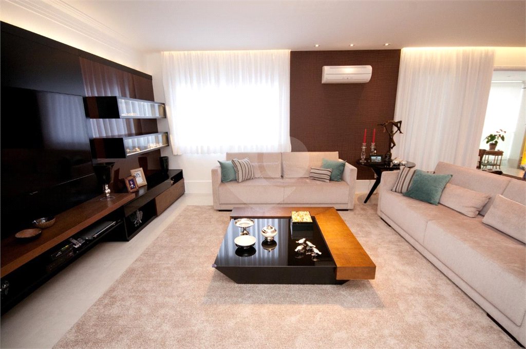 Apartamento à venda com 4 quartos, sendo 3 suítes, em Vila Romana, São Paulo, SP