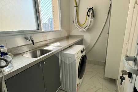 Apartamento à venda com 3 quartos, sendo 1 suíte, no Centro, São Bernardo do Campo, SP