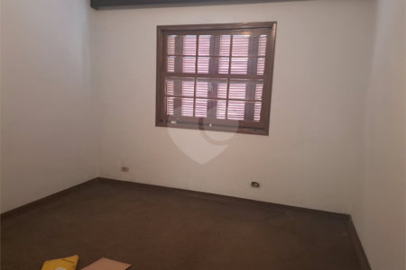 Sobrado à venda com 3 quartos em Campo Belo, São Paulo, SP
