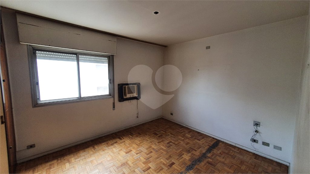 Apartamento à venda com 3 quartos, sendo 2 suítes, em Jardim Paulista, São Paulo, SP