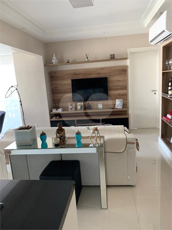 Apartamento à venda com 3 quartos, sendo 1 suíte,  em Jardim Brasil (zona Sul), São Paulo, SP