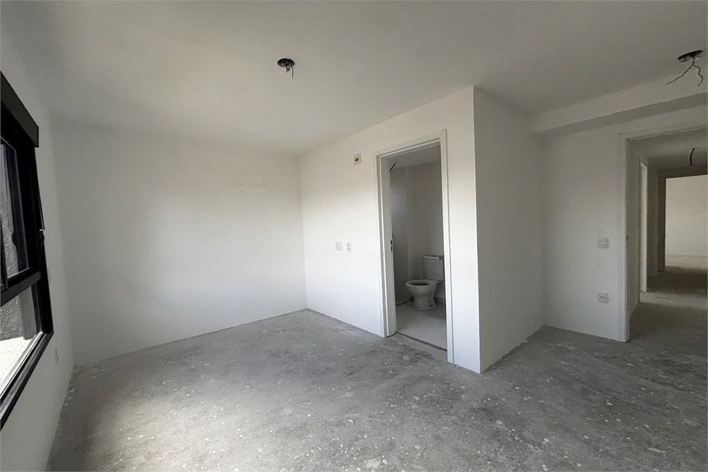 Apartamento à venda com 3 suítes em Vila Romana, São Paulo, SP