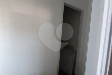 Casa Térrea à venda com 2 quartos, sendo 1 suíte, em Vila Nivi, São Paulo, SP