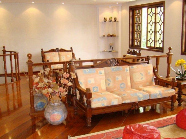 Sobrado à venda com 4 quartos, sendo 2 suítes,  em Alto da Boa Vista, São Paulo, SP