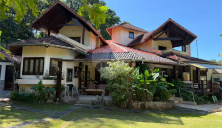 Casa à venda com 6 suítes em Massaguaçu, Caraguatatuba, SP