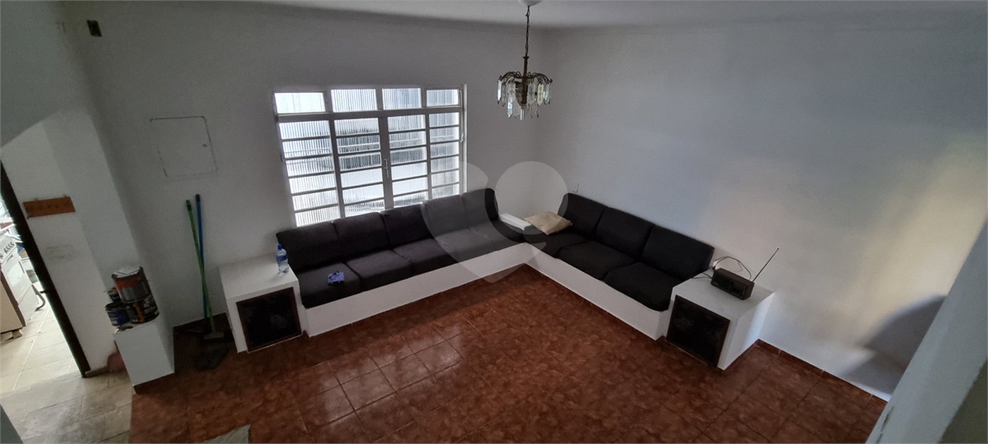 Casa à venda com 3 quartos, sendo 1 suíte,  em Jardim Rosa Maria, São Paulo, SP