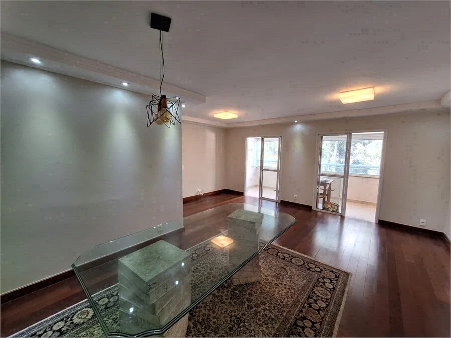 Apartamento para alugar com 3 suítes em Vila Suzana, São Paulo, SP