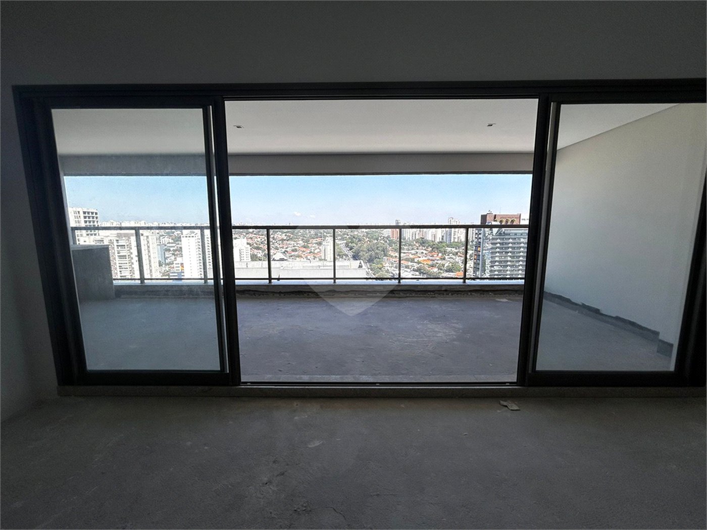 Apartamento à venda com 4 quartos, sendo 2 suítes,  em Vila Clementino, São Paulo, SP