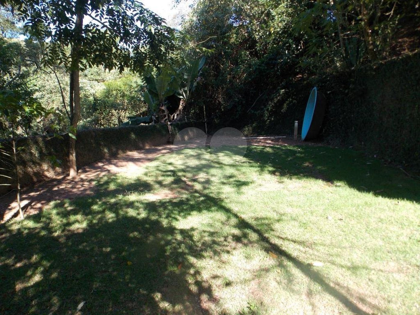 Sobrado à venda com 6 quartos, sendo 4 suítes, em Parque Petrópolis, Mairiporã, SP