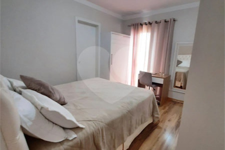 Sobrado à venda com 3 quartos, sendo 1 suíte, em Vila Suissa, Mogi das Cruzes, SP