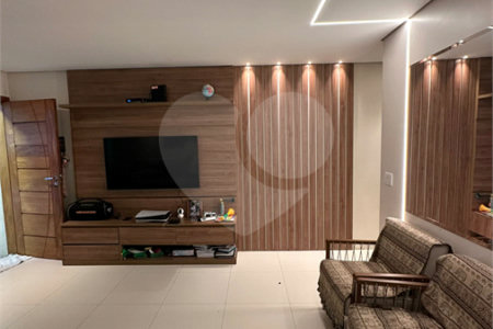 Sobrado à venda com 3 quartos, sendo 1 suíte, em Vila Medeiros, São Paulo, SP