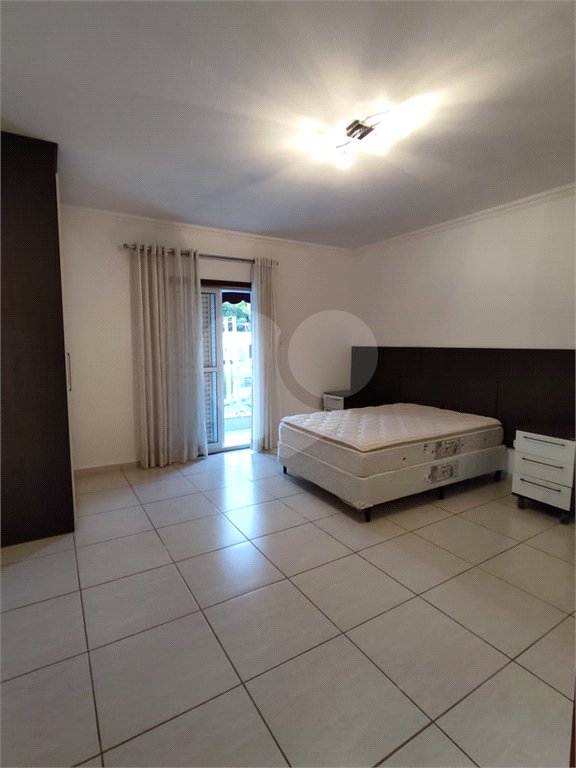 Casa à venda com 3 suítes no condomínio Shamballa II, Atibaia - SP
