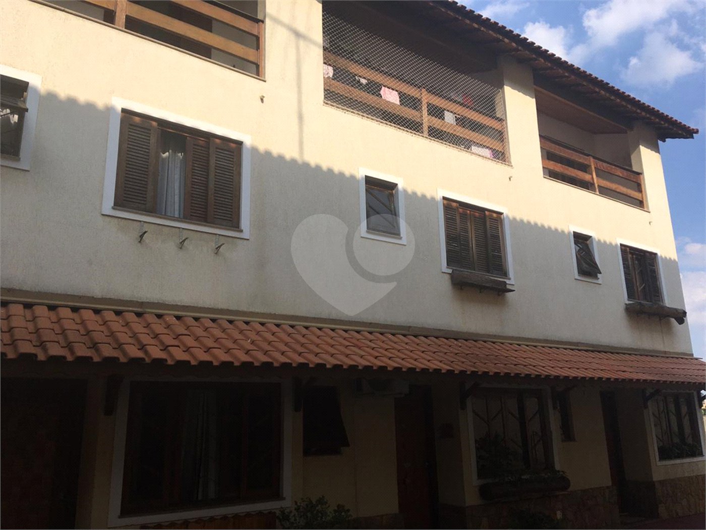 Casa à venda com 3 quartos, sendo 1 suíte, no condomínio Morada de Itapuã, São Paulo - SP