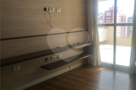 Apartamento à venda com 2 suítes em Guilhermina, Praia Grande, SP