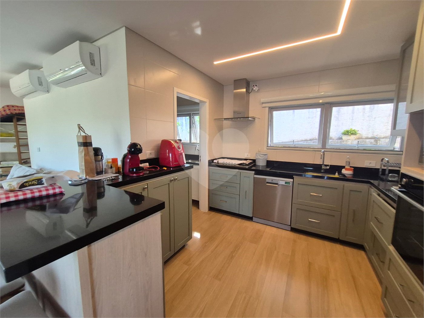 Casa à venda com 3 suítes no condomínio Parque Imperial da Cantareira, Mairiporã - SP