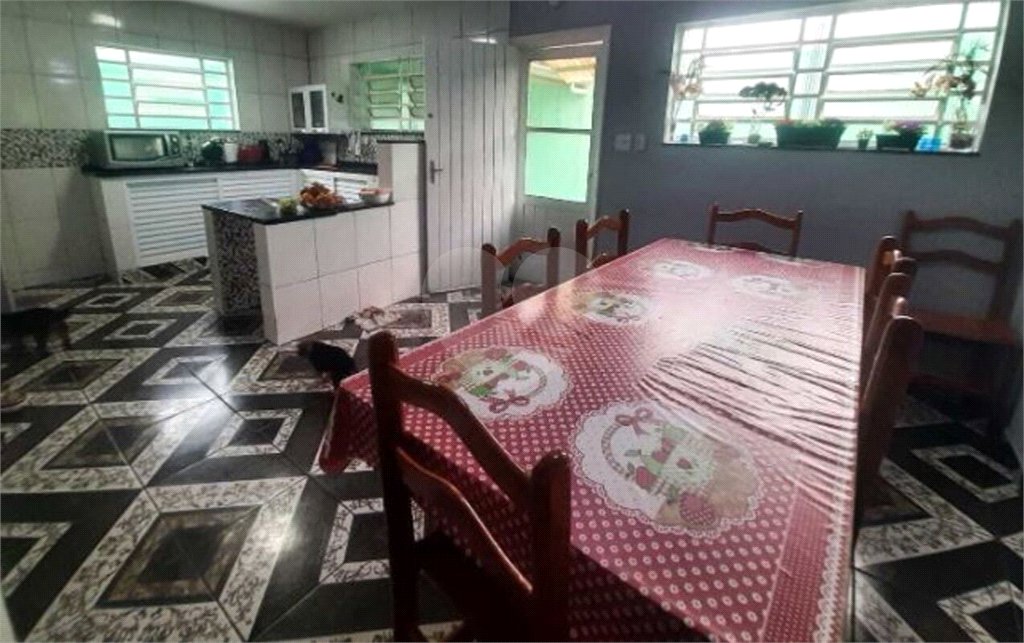 Sobrado à venda com 5 quartos, sendo 1 suíte, em Jardim Sabará, São Paulo, SP