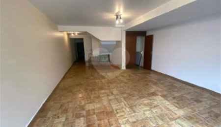 Sobrado à venda com 3 quartos, sendo 1 suíte, em Jardim França, São Paulo, SP