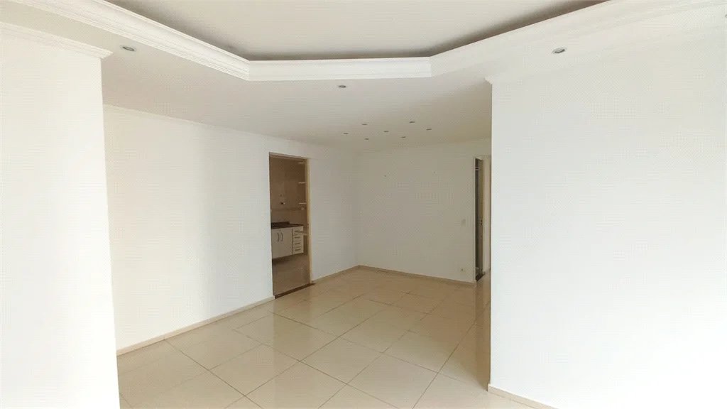 Apartamento à venda com 3 quartos em Jardim Londrina, São Paulo, SP