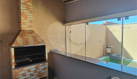 Casa à venda com 2 quartos, sendo 1 suíte, em Residencial Ponta Porã II, Ponta Porã, MS