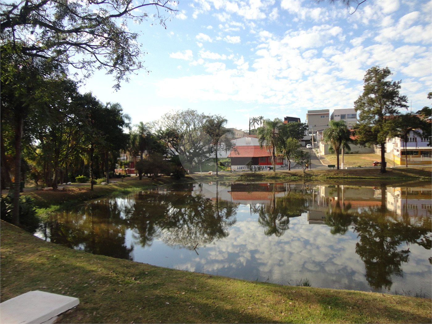 Casa à venda com 4 quartos, sendo 2 suítes,  em Nova Vinhedo, Vinhedo, SP