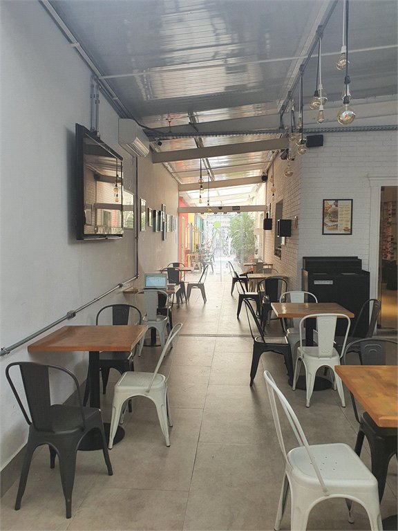 Prédio à venda em Santana, São Paulo, SP