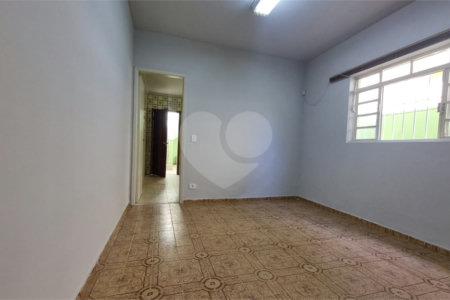 Sobrado para alugar com 3 quartos, sendo 1 suíte,  em Vila Alexandria, São Paulo, SP