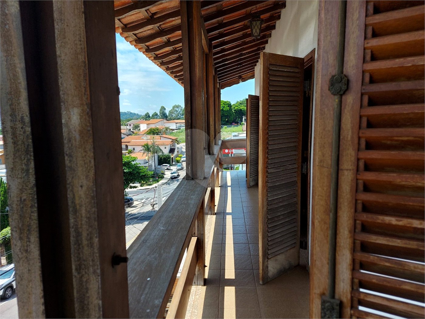 Sobrado à venda com 5 quartos, sendo 4 suítes, em Santa Rosa, Vinhedo, SP