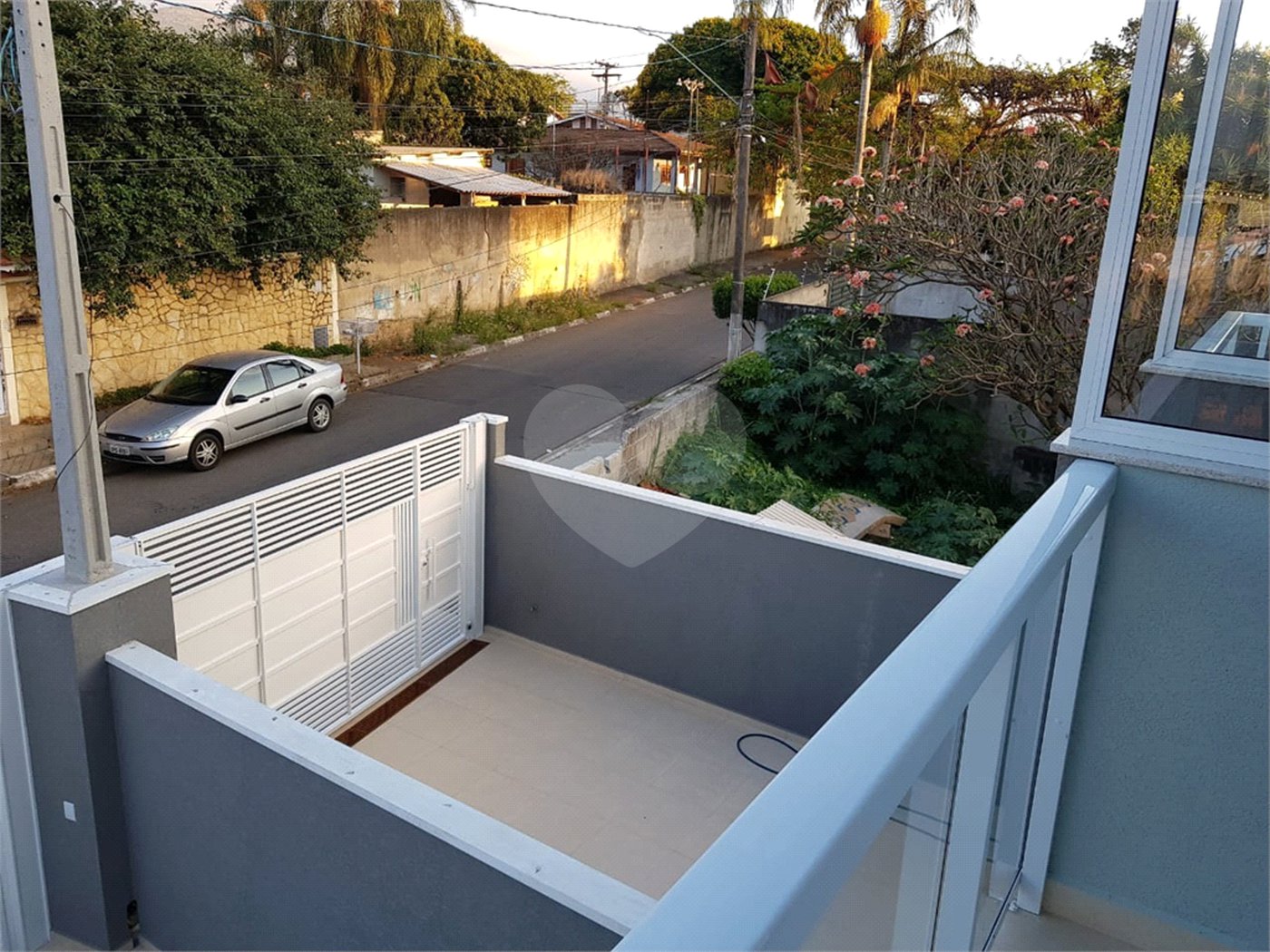 Sobrado à venda ou para alugar com 3 suítes em Vila Thais, Atibaia, SP