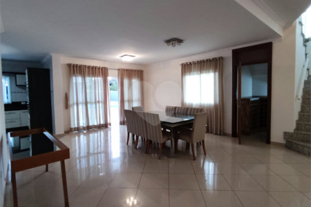 Casa à venda com 3 suítes no condomínio Shamballa II, Atibaia - SP