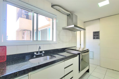 Apartamento à venda ou para alugar com 3 quartos, sendo 2 suítes, em Pinheiros, São Paulo, SP