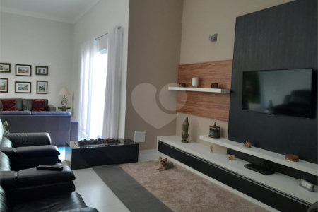 Casa à venda com 5 suítes no condomínio Ipe Velho, Vinhedo - SP