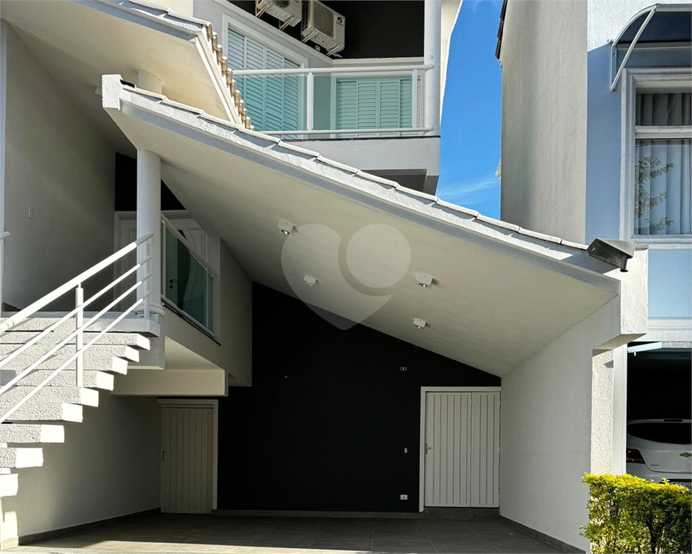 Casa à venda com 3 quartos, sendo 1 suíte, no condomínio Residencial Villa dos Inglezes, Sorocaba - SP