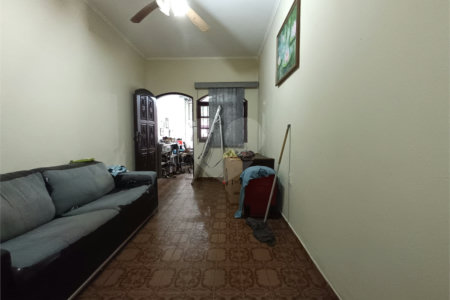 Casa à venda com 4 quartos, sendo 1 suíte, em Vila Leão, Sorocaba, SP