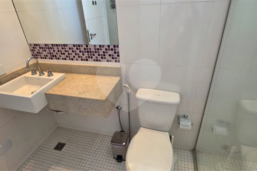 Casa Térrea à venda ou para alugar com 8 quartos, sendo 4 suítes, em Vila Pereira Barreto, São Paulo, SP