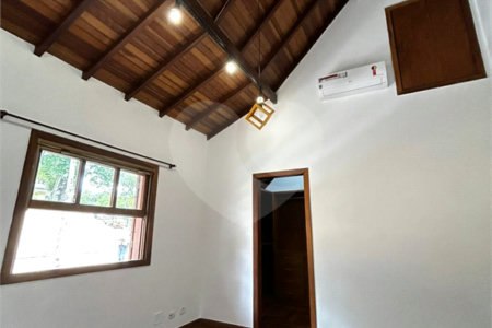 Casa à venda ou para alugar com 4 suítes no condomínio Vilaggio Monte Alegre, São Paulo - SP