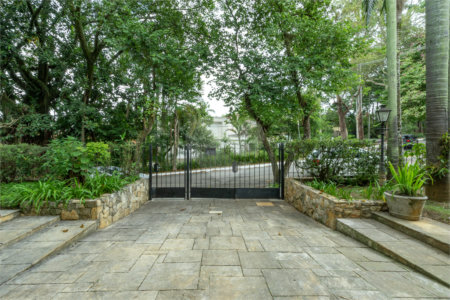 Casa Térrea à venda ou para alugar com 4 suítes em Jardim Marajoara, São Paulo, SP
