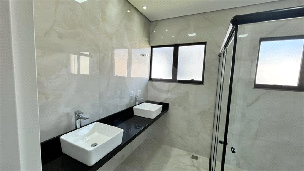 Casa à venda com 4 quartos, sendo 3 suítes, no condomínio Campos do Conde Sorocaba, Sorocaba - SP