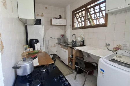 Casa à venda com 6 quartos, sendo 1 suíte,  em Vila Vitória, Mogi das Cruzes, SP