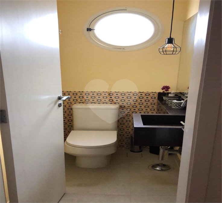 Apartamento à venda com 2 quartos, sendo 1 suíte, em Moema, São Paulo, SP