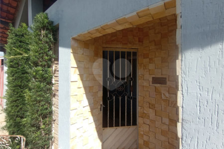 Casa à venda com 2 quartos em Cambuí, Itapetininga, SP