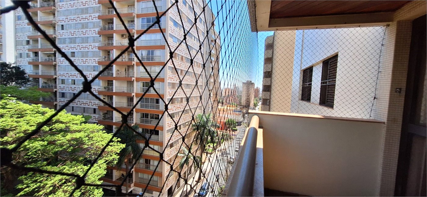 Apartamento à venda com 3 quartos, sendo 1 suíte,  no Centro, Ribeirão Preto, SP