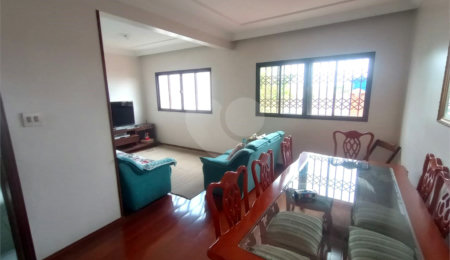 Sobrado à venda com 4 quartos, sendo 1 suíte,  em Vila Macedópolis, São Paulo, SP