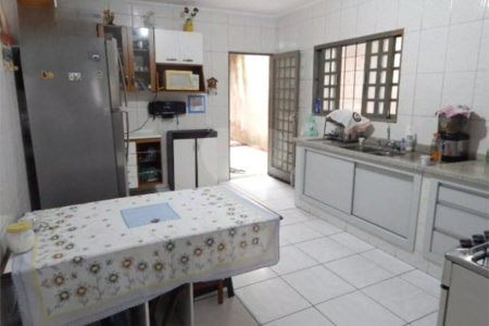 Sobrado à venda com 3 quartos, sendo 1 suíte, em Vila Ré, São Paulo, SP