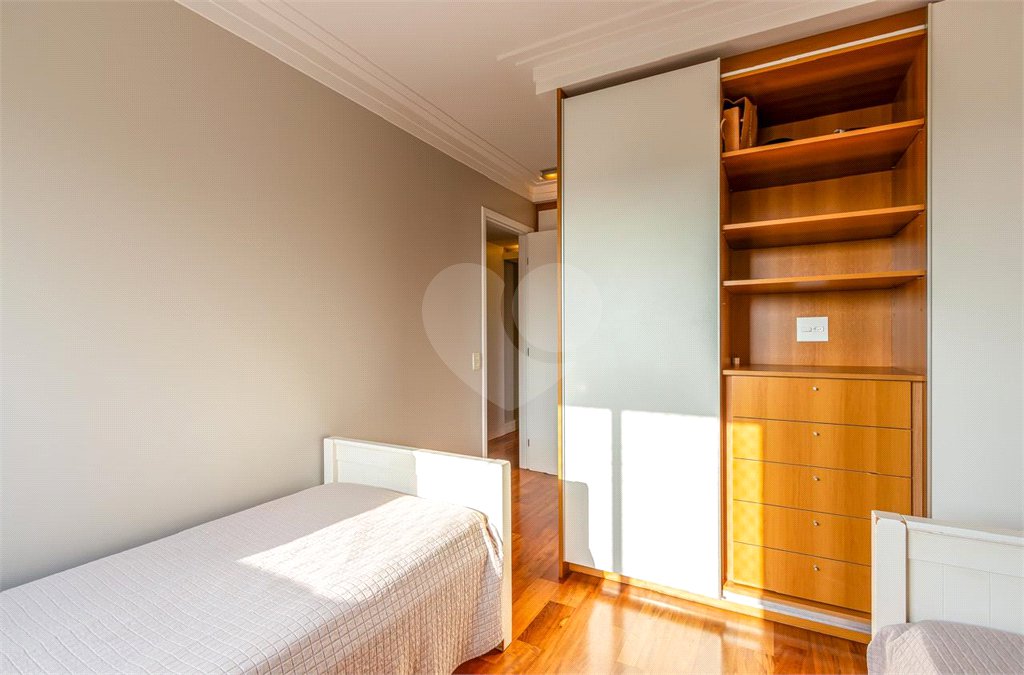 Apartamento à venda com 4 quartos, sendo 3 suítes,  em Real Parque, São Paulo, SP