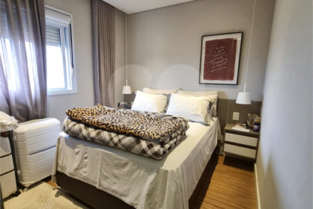 Apartamento à venda com 3 quartos, sendo 1 suíte,  em Jardim Leonor Mendes de Barros, São Paulo, SP