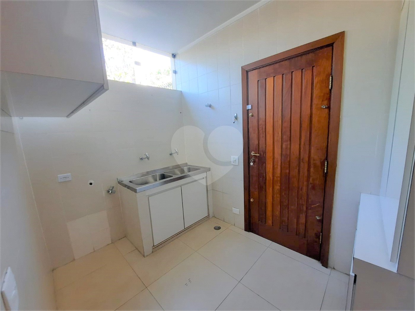 Sobrado à venda com 4 quartos, sendo 2 suítes, em Granja Julieta, São Paulo, SP