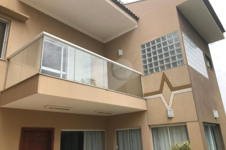 Casa à venda com 5 suítes no condomínio Terras de Mont Serrat, Salto - SP