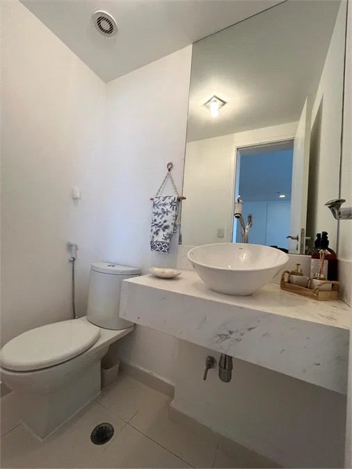 Apartamento à venda com 3 suítes em Jardim Monte Kemel, São Paulo, SP