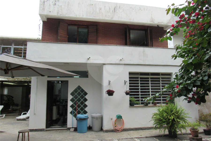 Sobrado à venda com 4 quartos, sendo 2 suítes, em Tremembé, São Paulo, SP