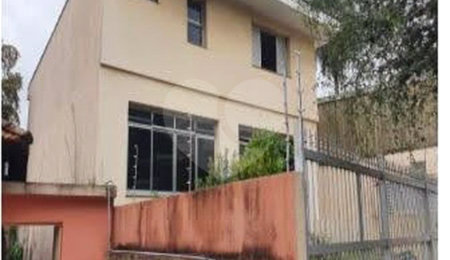 Sobrado à venda com 4 quartos, sendo 3 suítes,  em Jardim Petrópolis, São Paulo, SP